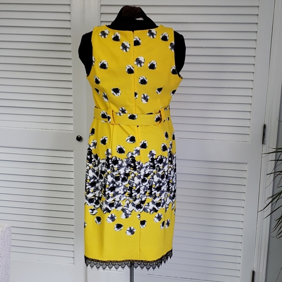 Dress - Picture 2 of 5